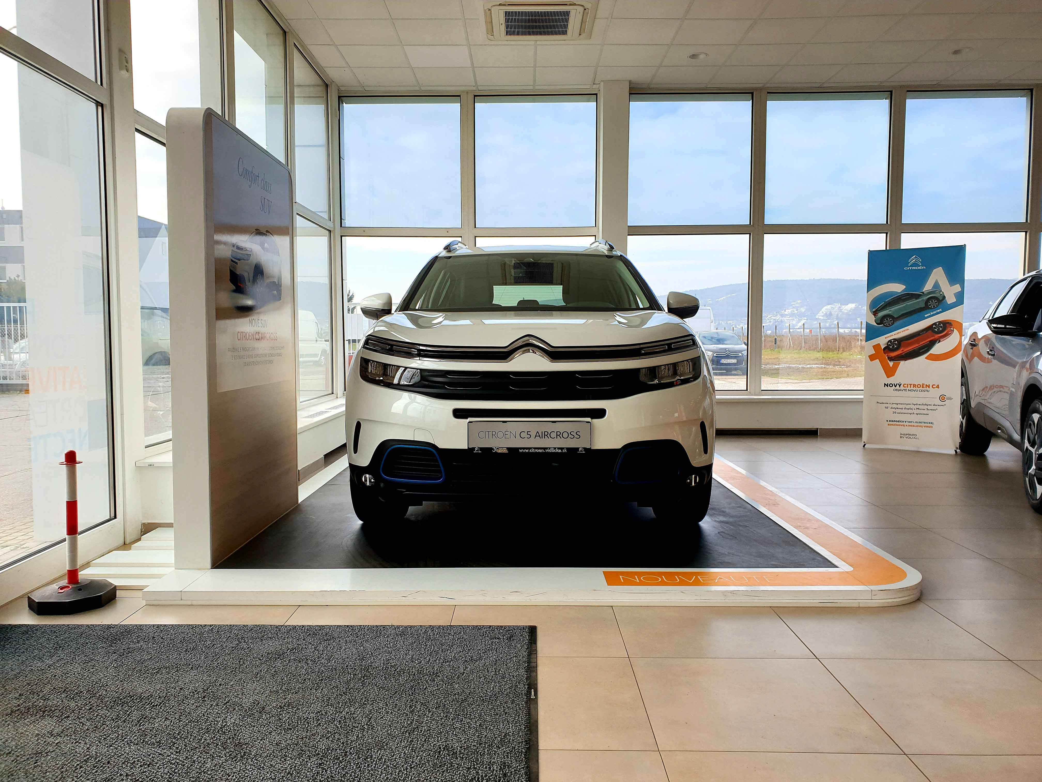 Citroën C5 Aircross Hybrid biela perleť NACRE - FEEL PACK