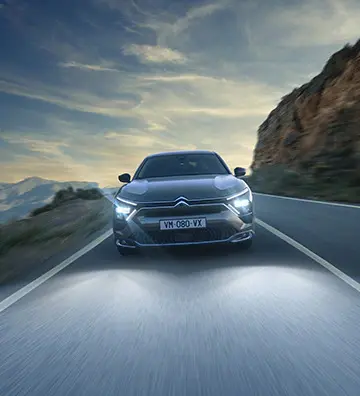 Nový Citroën C5 X - inteligentné svetlomety